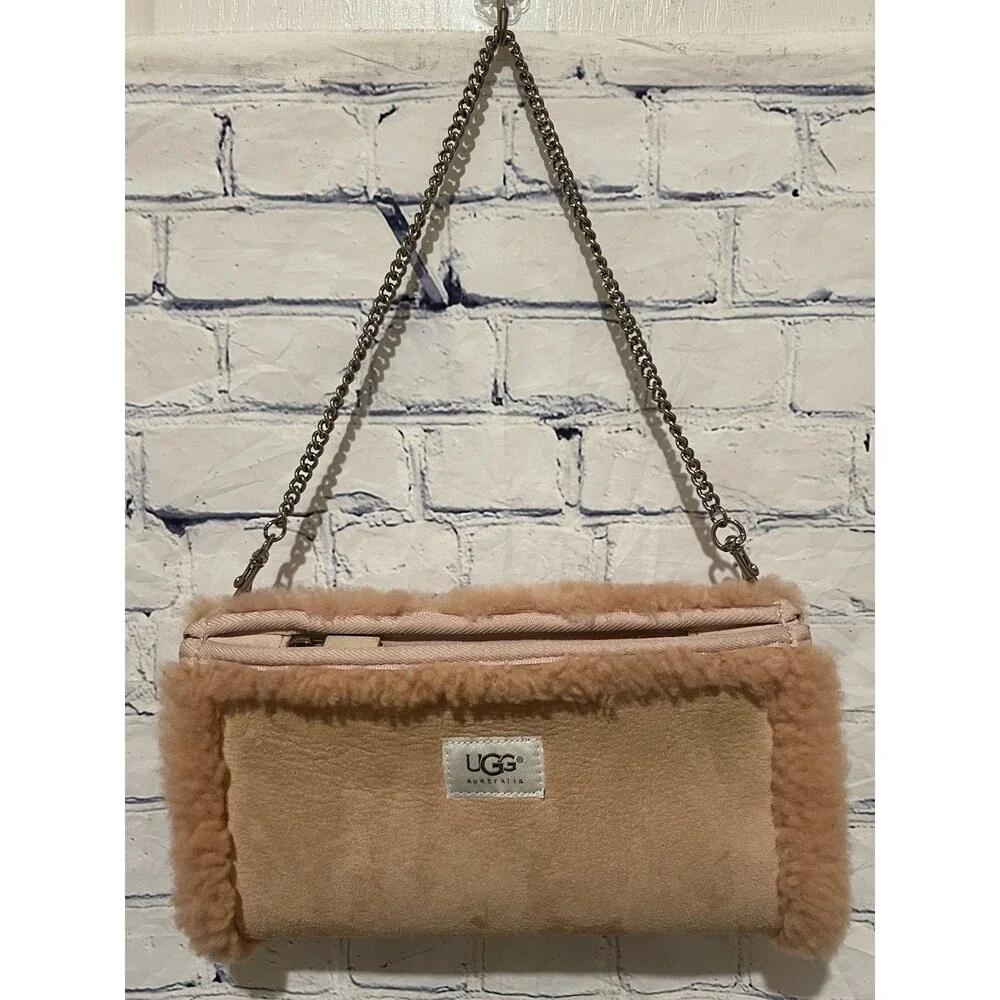 UGG Australia pink sheepskin shoulder bag With Hand Muff Opening